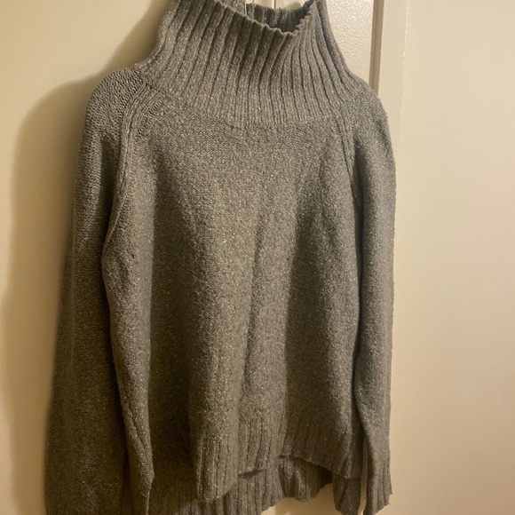 H&M oversized high neck sweater. - Picture 1 of 1
